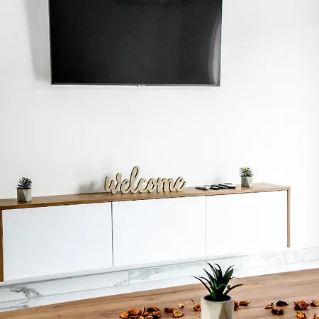 Luxury M&b Apartment *