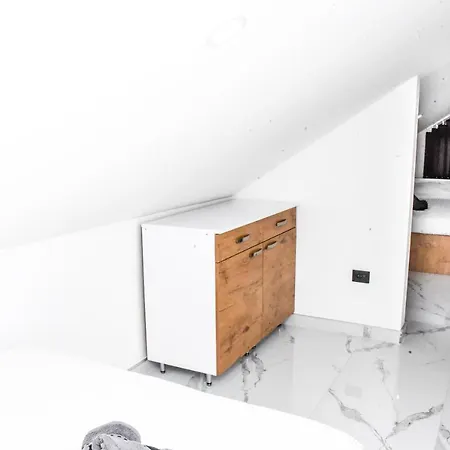 Luxury M&b Apartment *