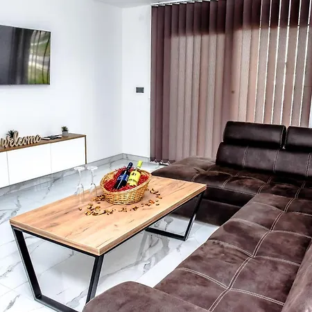 Luxury M&b Apartment