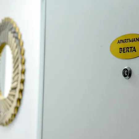 Luxury M&b Apartment